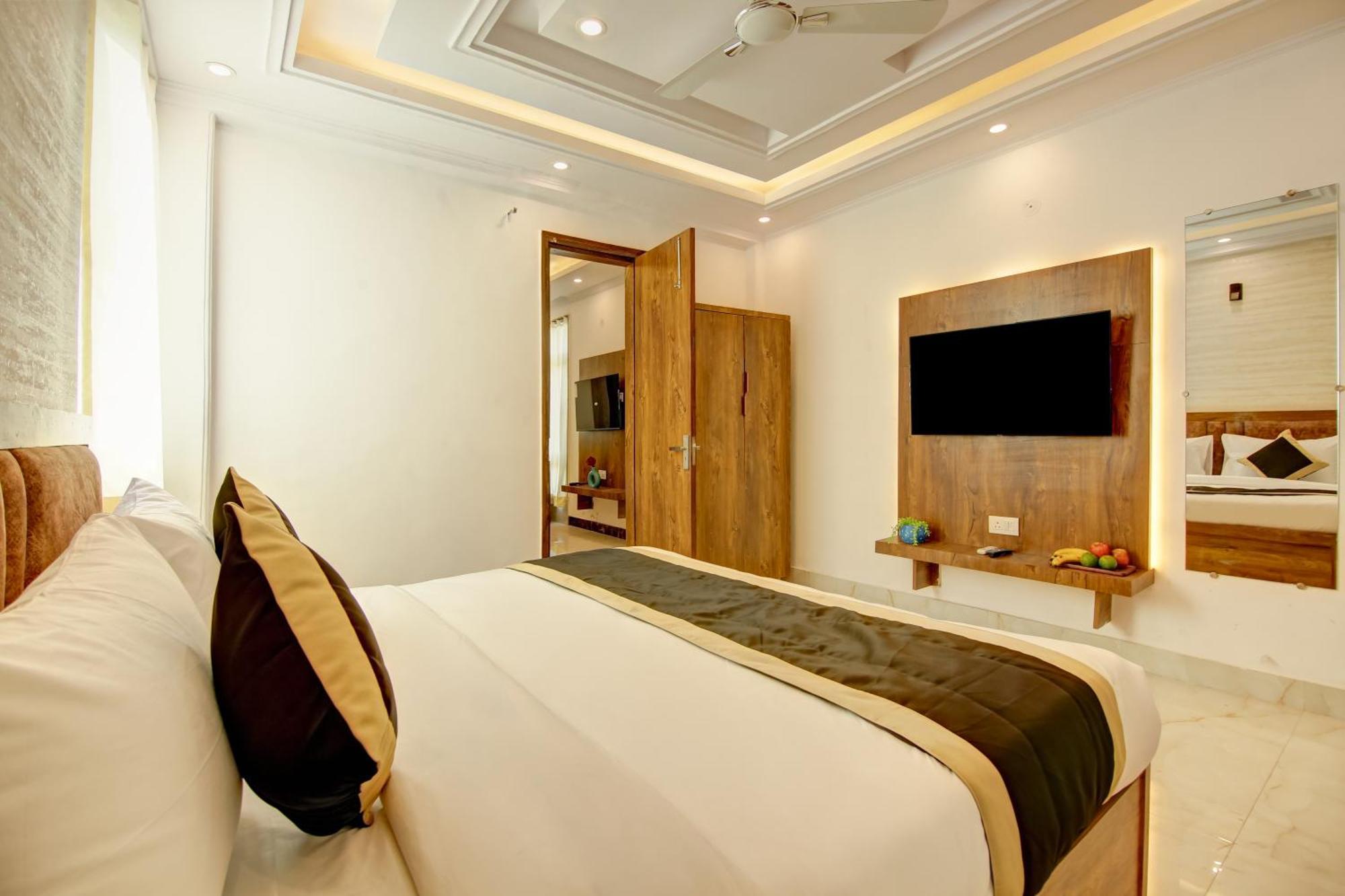 Hotel The Emporio Grand Near Vaishali Metro Station Ghaziabad Luaran gambar