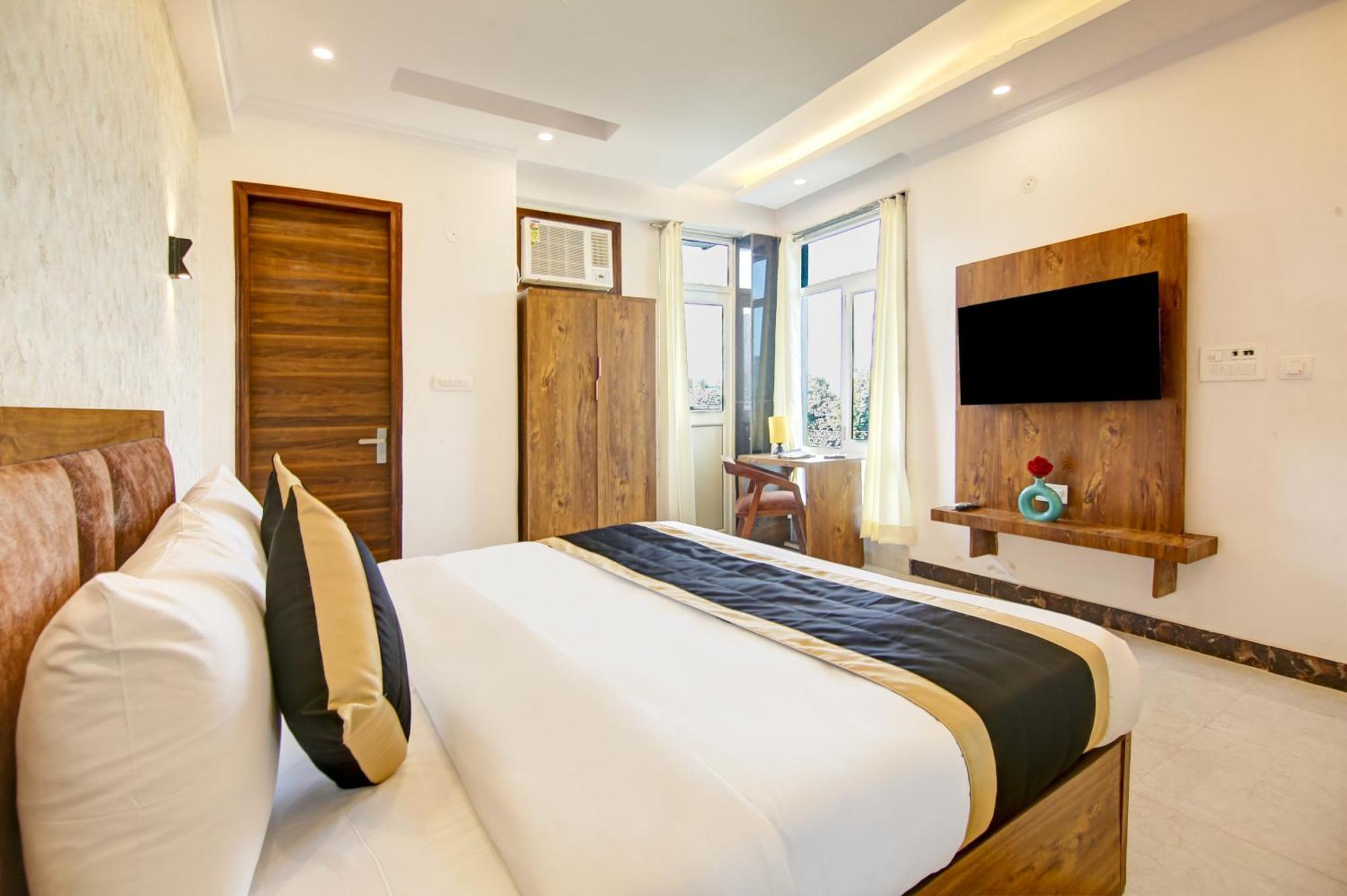Hotel The Emporio Grand Near Vaishali Metro Station Ghaziabad Luaran gambar