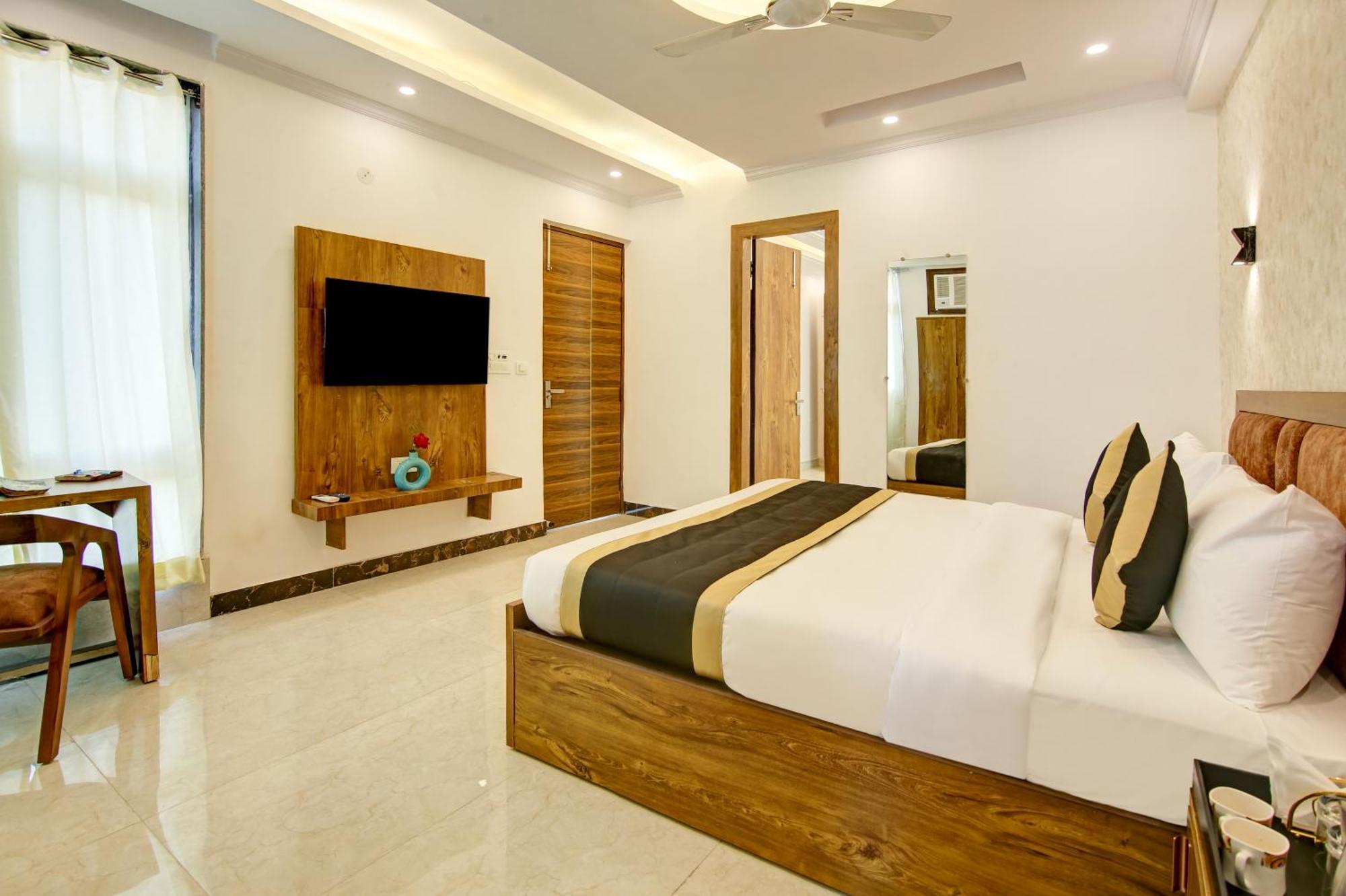 Hotel The Emporio Grand Near Vaishali Metro Station Ghaziabad Luaran gambar